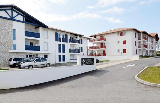 Entrées de résidences à Mouguerre avec parking souterrain